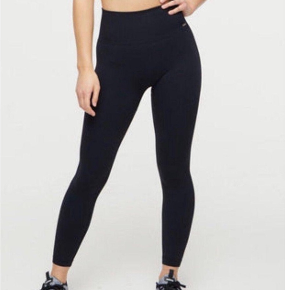 Lilias Active Performance Seamless Leggings    Size Medium